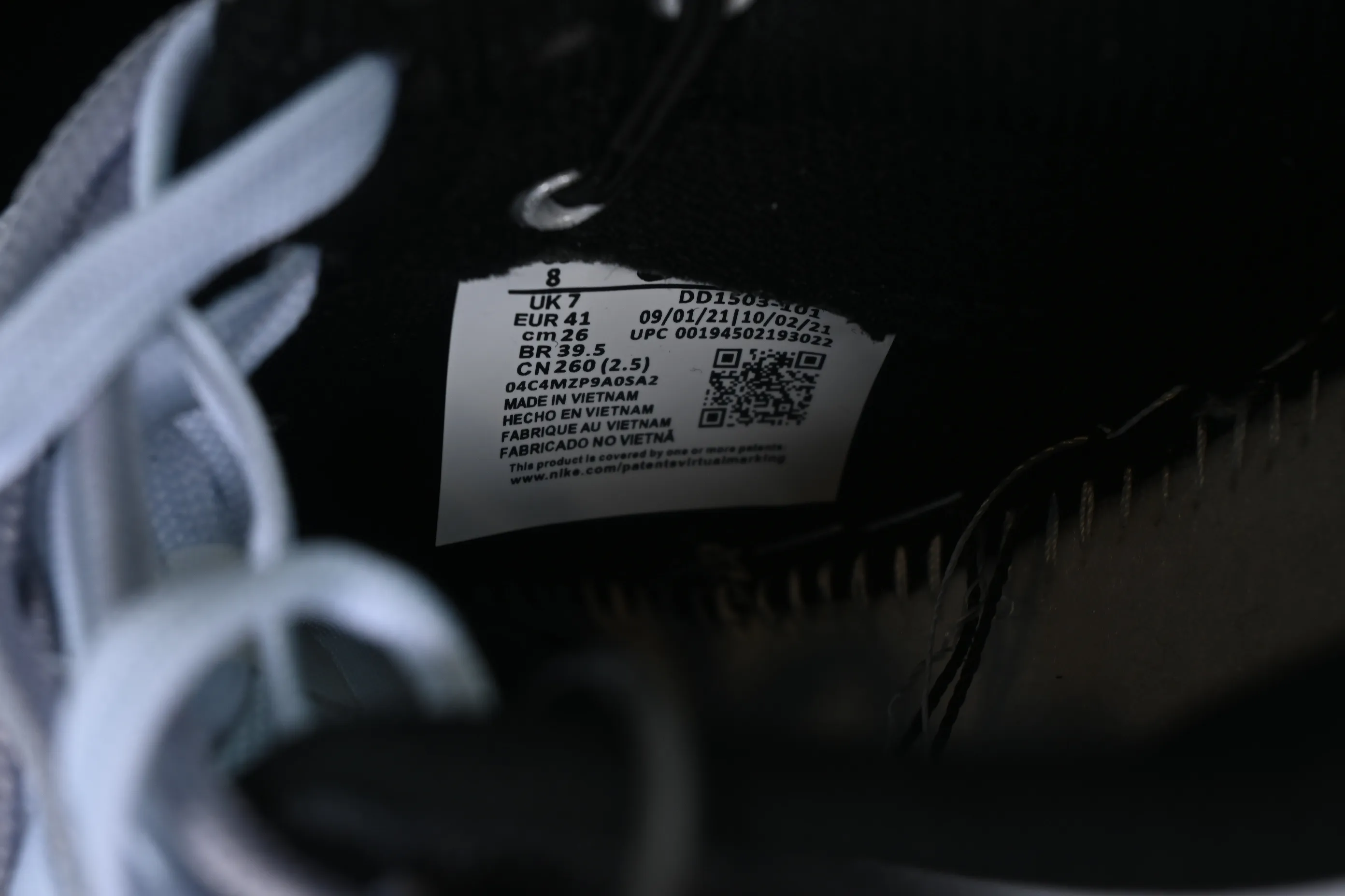 All Categories Nk SB Dunk Series Nk SB Dunk Low Low-top sneakers Nk Dunk Low Rolling in Black and white yellow panda Graffiti simple SB strap low-top casual sneakers DD1503-101